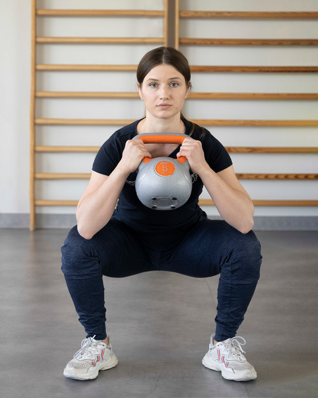 przysiad obunoz typu goblet squat